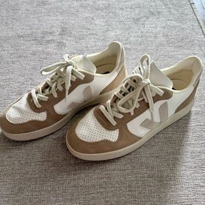 Veja sneakers